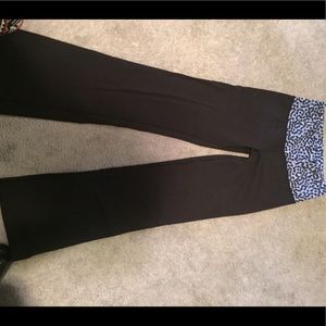 Lululemon Blue/grey cheetah pants!